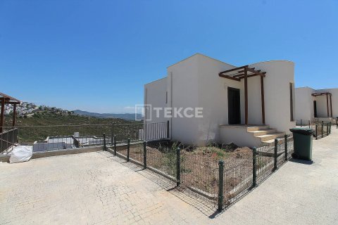 3+1 Villa en Milas, Turkey No. 12990 9