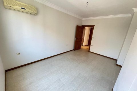 2+1 Apartment in Mahmutlar, Turkey No. 14247 9