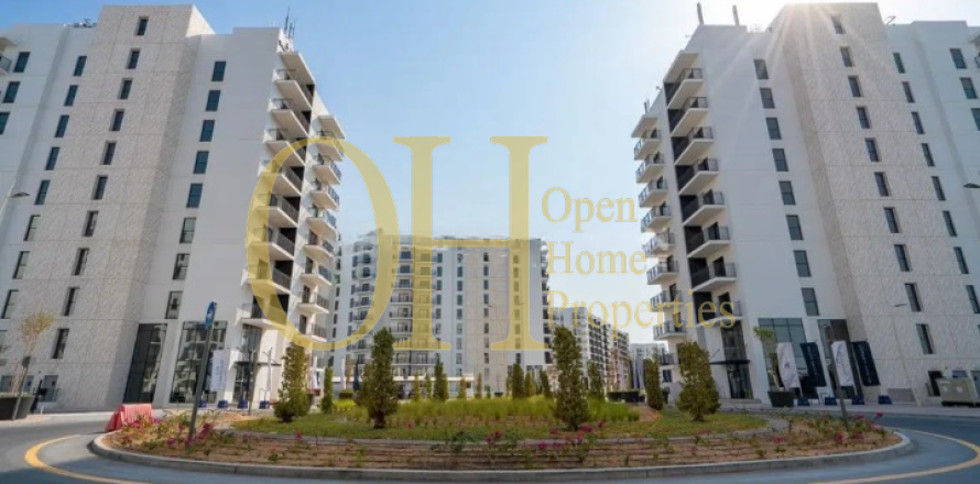 3 dormitorios Apartment en  Yas Island, UAE No. 8430