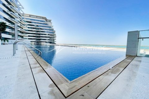 3 dormitorios Apartment en  Yas Island, UAE No. 3836 4