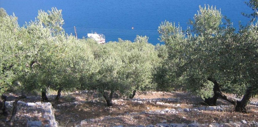 580m² Land en Ithaca, Greece No. 60273