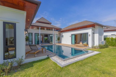 2 bedrooms Villa in Chalong, Thailand No. 1186 2