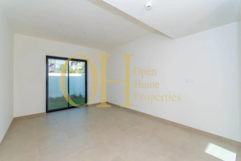 2 bedrooms Townhouse in Al Ghadeer 2, UAE No. 44213 4