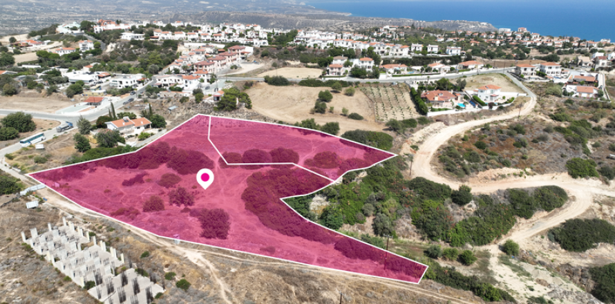 11372m² Land à Pissouri, Cyprus No. 36052