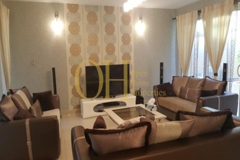 4 bedrooms Townhouse in Al Raha Gardens, UAE No. 10649 7