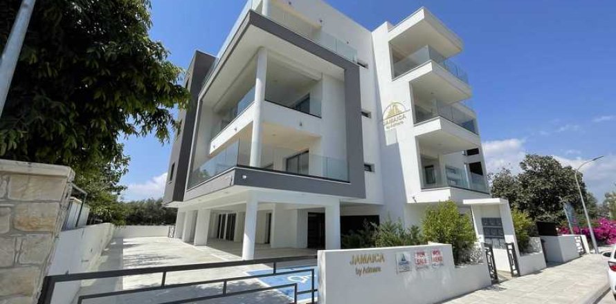 2 bedrooms Apartment in Germasogeia, Cyprus No. 33465