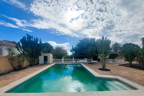 4 dormitorios Villa en Campoamor, Spain No. 27681 2