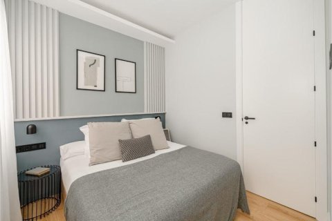 2 dormitorios Apartment en Madrid, Spain No. 27634 9