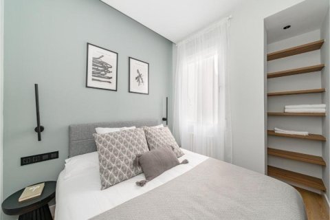 2 dormitorios Apartment en Madrid, Spain No. 27634 5