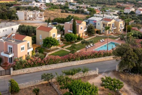 2 bedrooms Villa in Chania, Greece No. 24001 2