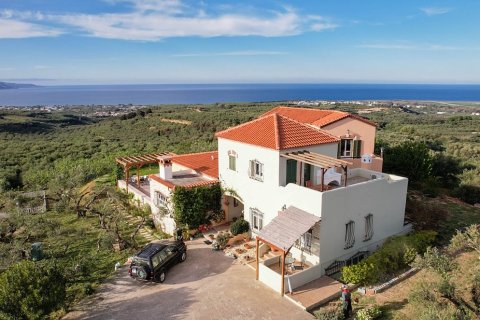 3 bedrooms Villa in Chania, Greece No. 24002 1