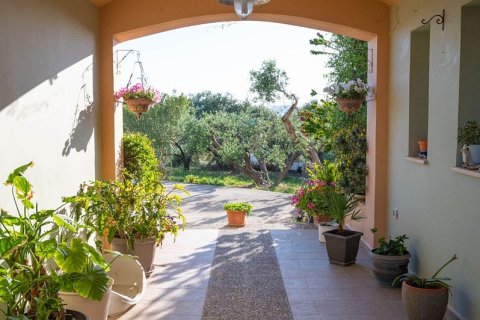 3 bedrooms Villa in Chania, Greece No. 24002 16