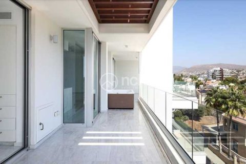 3 bedrooms Apartment in Limassol, Cyprus No. 76290 5