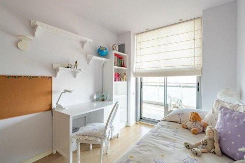 4 bedrooms Apartment in Barcelona, Spain No. 26424 14