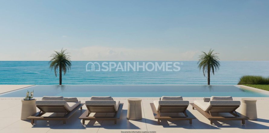 4 bedrooms Villa in Estepona, Spain No. 26782