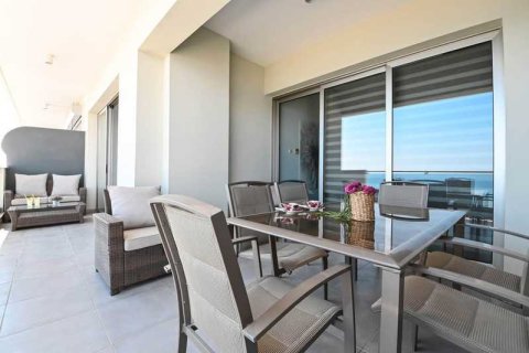 2 bedrooms Apartment in Larnaca, Cyprus No. 74214 5