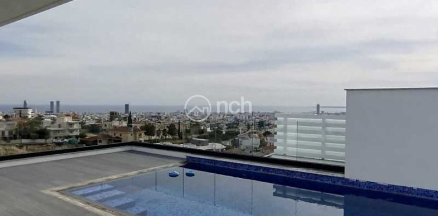 4 bedrooms Penthouse in Mesa Geitonia, Cyprus No. 74215