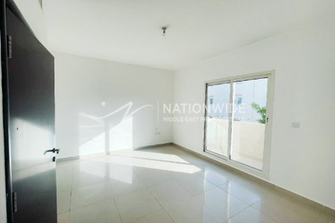 4 dormitorios Villa en Abu Dhabi, UAE No. 3992 12