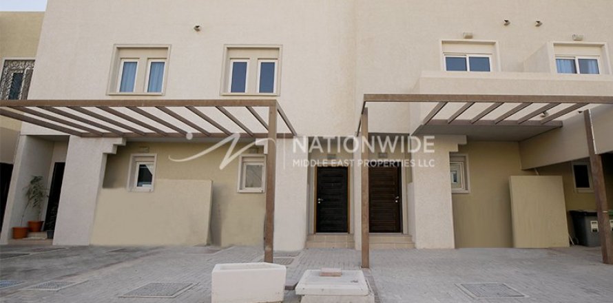 4 bedrooms Villa in Abu Dhabi, UAE No. 3992