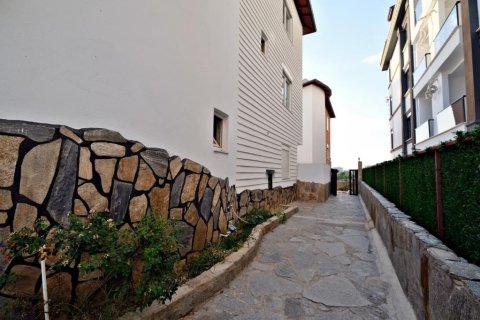 6 rooms Villa in Mahmutlar, Turkey No. 20948 8