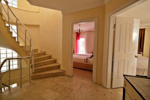 6 rooms Villa in Mahmutlar, Turkey No. 20948 2