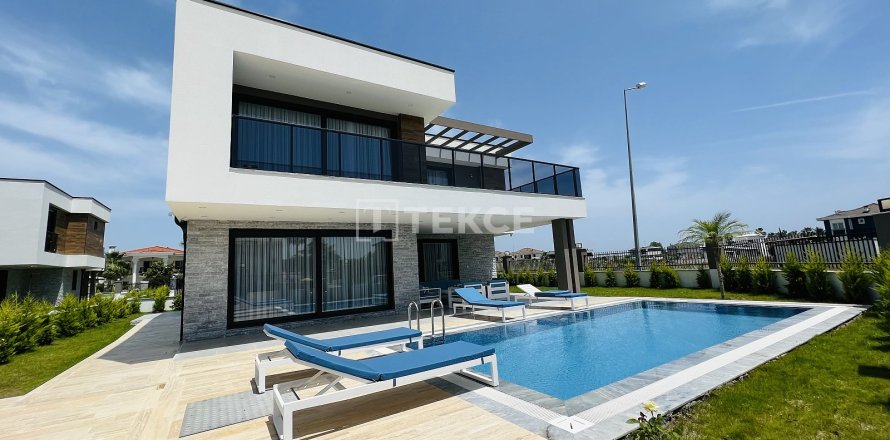 4+1 Villa à Kemer, Turkey No. 20731