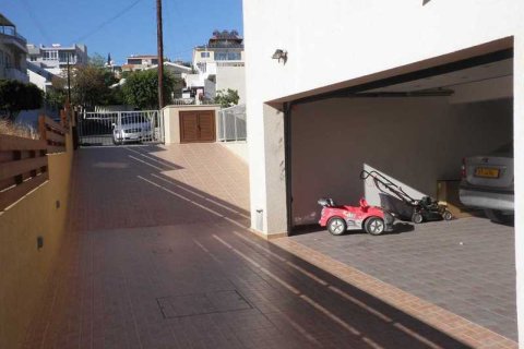 5 bedrooms Villa in Limassol, Cyprus No. 29671 4