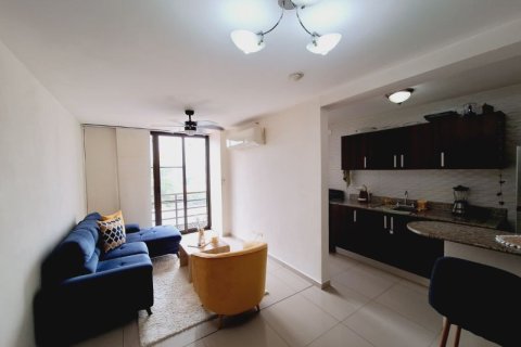 2 dormitorios Apartment en Panamá, Panama No. 70617 10