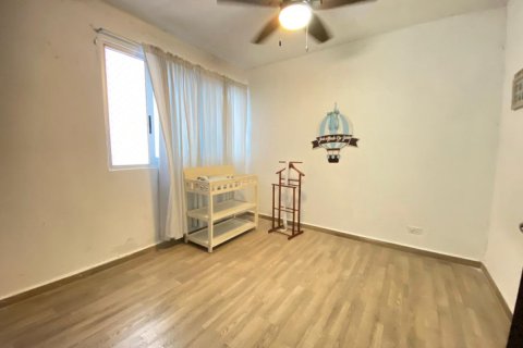 2 dormitorios Apartment en Panamá, Panama No. 70621 7