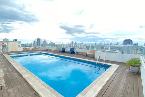 2 dormitorios Apartment en Panamá, Panama No. 70621 14