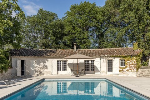 5 bedrooms Villa in Vence, France No. 67895 2