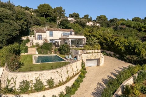 5 bedrooms Villa in La Colle-sur-Loup, France No. 67900 10