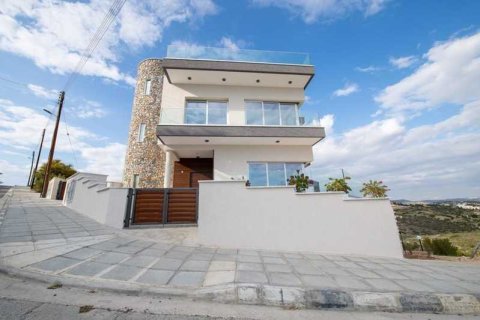 5 bedrooms House in Agios Tychonas, Cyprus No. 29614 1