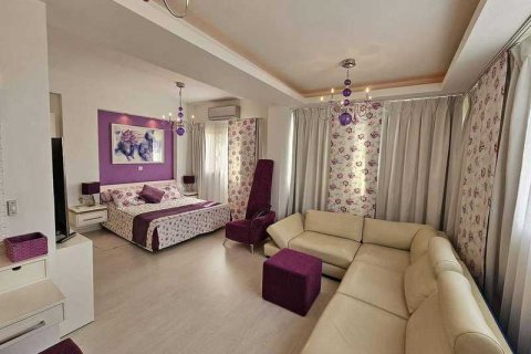 3 bedrooms Penthouse in Germasogeia, Cyprus No. 75284 10