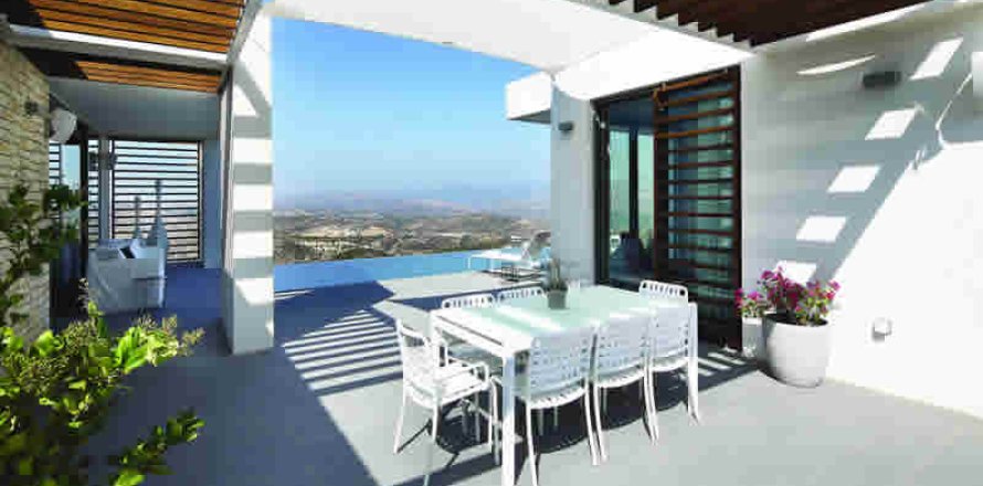 3 bedrooms Villa in Paphos, Cyprus No. 37875