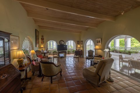 5 bedrooms Villa in Crosbies, Antigua and Barbuda No. 64976 3