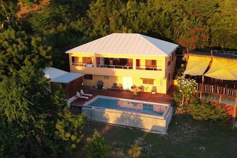 3 bedrooms Commercial property in Cedar Grove, Antigua and Barbuda No. 64981 15