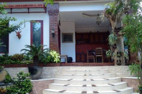 3 bedrooms Villa in Jimbaran, Indonesia No. 23130 13