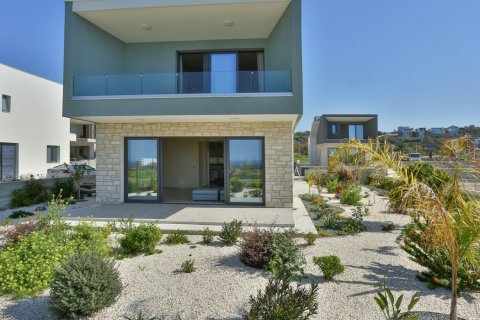 199m² Villa in Paphos, Cyprus No. 37086 1