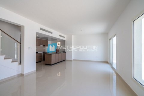 3 bedrooms Townhouse in Al Samha, UAE No. 5332 16