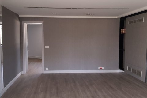 1130m² Business in Athens, Greece No. 57955 7