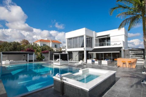 5 bedrooms Villa in Ayia Napa, Cyprus No. 28039 3