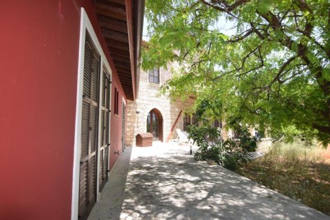 4 bedrooms Villa in Nicosia, Cyprus No. 28037 21