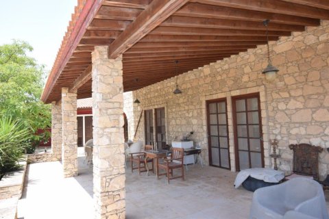 4 bedrooms Villa in Nicosia, Cyprus No. 28037 19