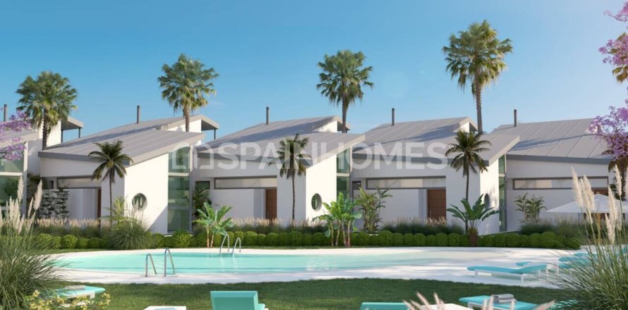 4 bedrooms Villa in Fuengirola, Spain No. 69673