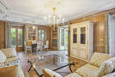 9 bedrooms Villa in Grasse, France No. 68092 11