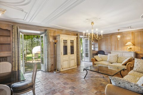 9 bedrooms Villa in Grasse, France No. 68092 3