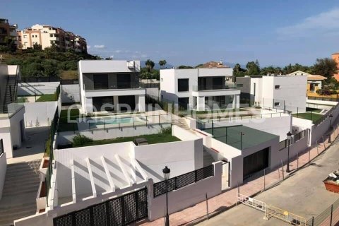 4 bedrooms Villa in Manilva, Spain No. 25733 15