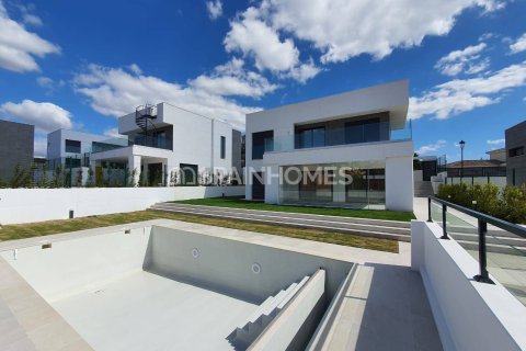 4 bedrooms Villa in Manilva, Spain No. 25733 10