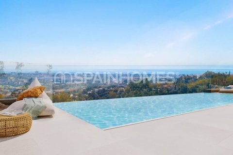 3 bedrooms Villa in Benahavis, Spain No. 25697 1